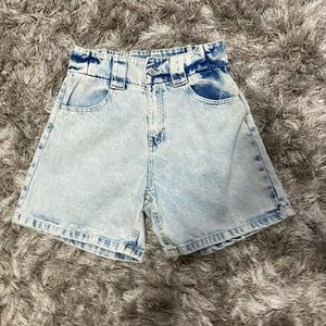 SWS  Denim Co women blue high waisted Jeans shorts. Size M. Used.